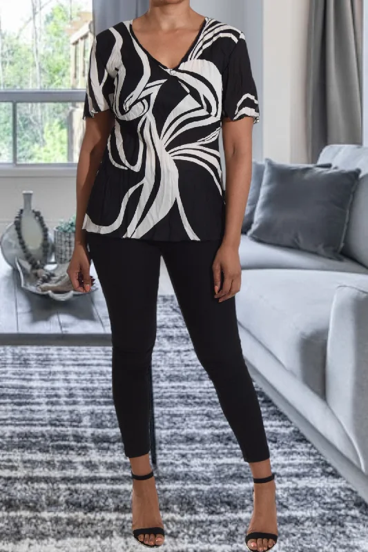 Hip-Hop ShirtsLadies Black And Cream Blouse