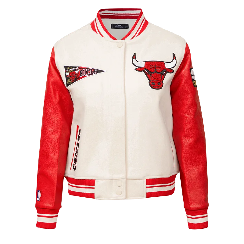 Travel JacketsNBA CHICAGO BULLS RETRO CLASSIC WOMEN'S RIB WOOL VARSITY JACKET (EGGSHELL/ RED)